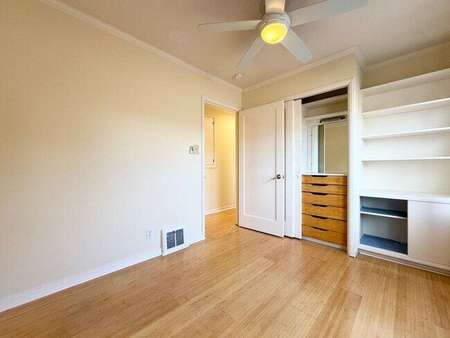 Building Photo - Beautifully Renovated Single-Family Home i...