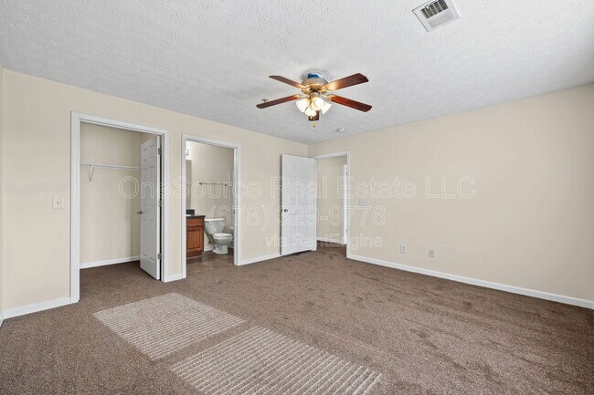 Building Photo - 1202 Fairington Club Dr