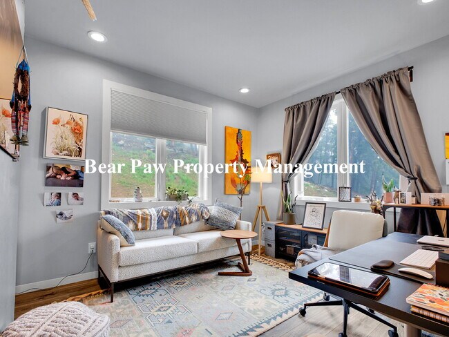 Building Photo - "Spacious 5-Bed Retreat with 3.5 Baths on ...