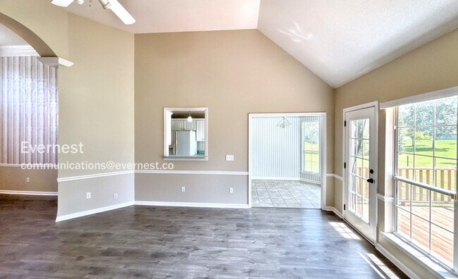 Building Photo - Spacious 3 Bedroom Home in Ooltewah / Deck...