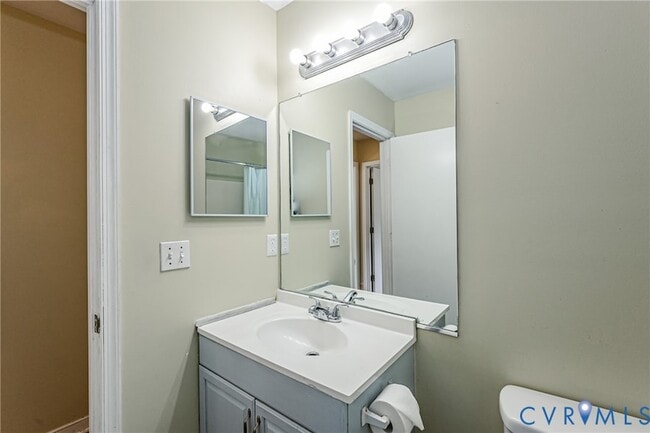 Building Photo - 811 Kiefer Field Ct