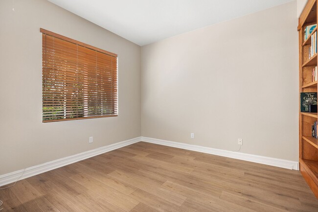 Building Photo - Beautiful Talega Condo!