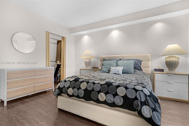 Building Photo - 1117 Meridian Ave