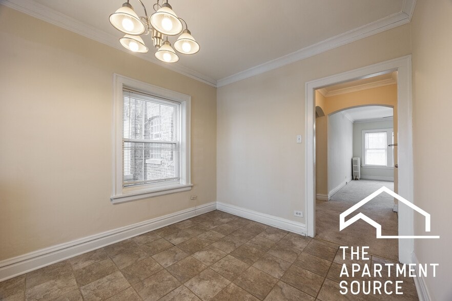 Building Photo - 602 Elgin Ave