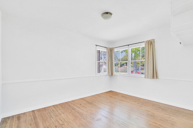 Bedroom 2 - 2935 Westwood Blvd