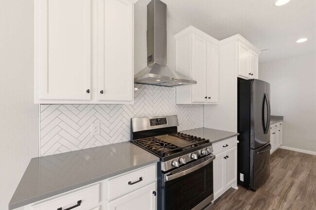 Building Photo - Modern 3-Bed 2-Bath Home in Cherry Creek School District!