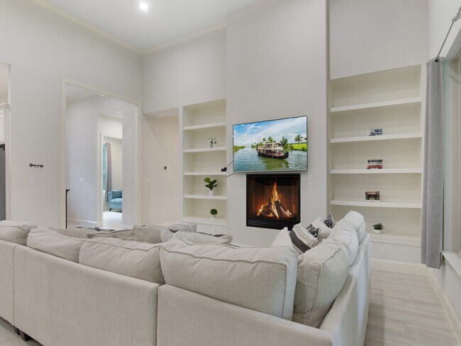 Building Photo - 12118 S Tara Plantation Dr