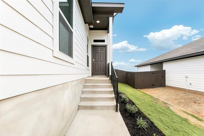Building Photo - 185 Schrader Dr