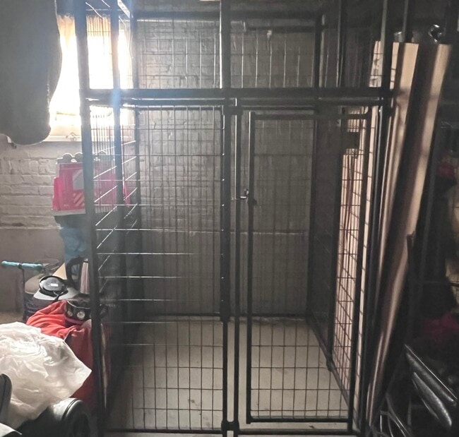 Building Photo - 2417 W Bryn Mawr Ave