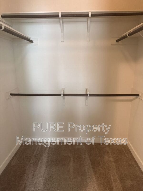 Building Photo - 2101 Rivers Edge Way