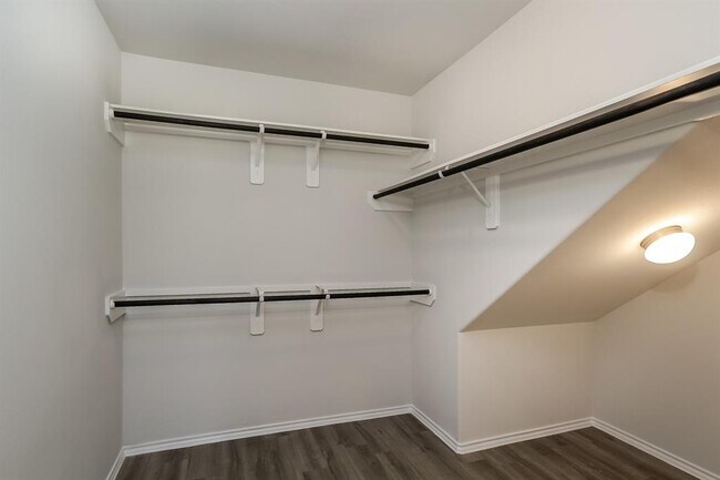 Building Photo - 4910 Giant Sequoia Way