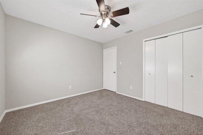 Building Photo - 927 Comstock Springs Dr