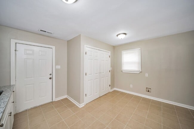 Building Photo - Incredible Value in Sylacauga – Appliances Included & Move-In Ready!