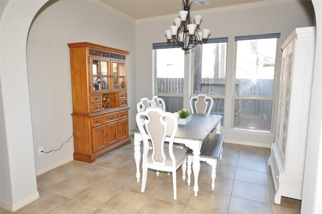 Building Photo - 13423 Beall Woods Ln