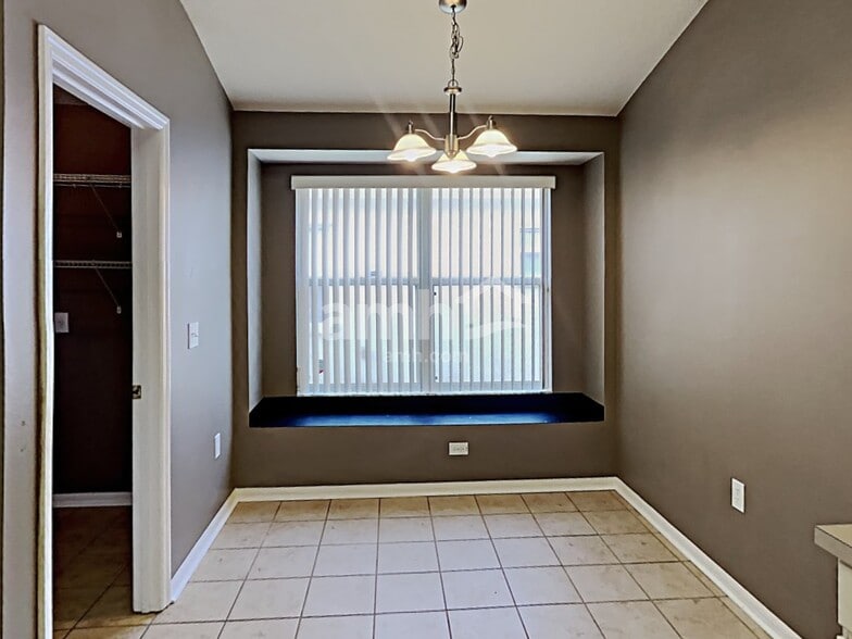 Building Photo - 22611 Roderick Dr