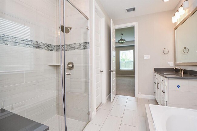Building Photo - 4422 Sterling Heights Ln