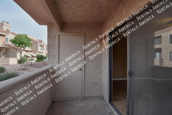 Building Photo - 10115 E Mountain View Rd