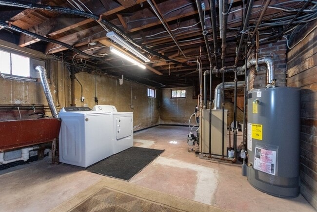 Building Photo - 81 Cushing Ave