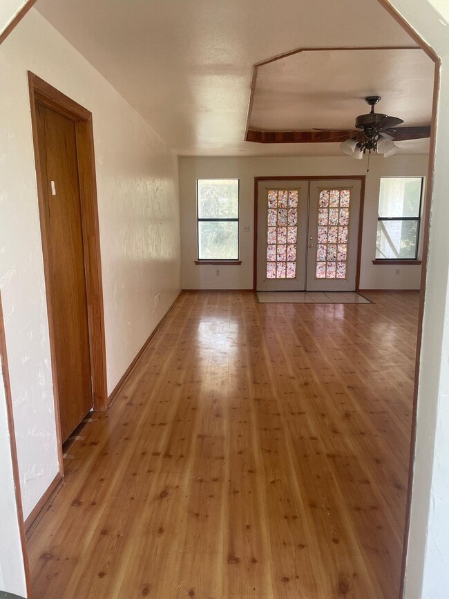 Building Photo - 10178 US-82