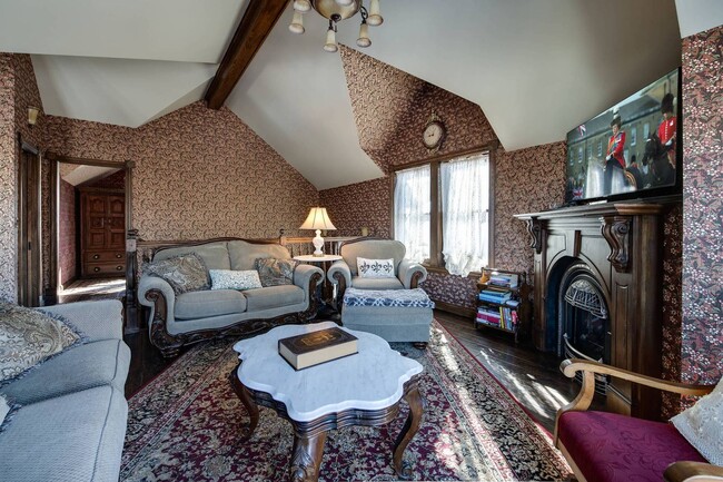 Building Photo - 301 S French St