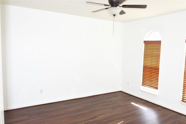 Building Photo - 2316 Hopi Dr