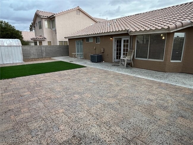 Building Photo - 1855 Double Delight Ave