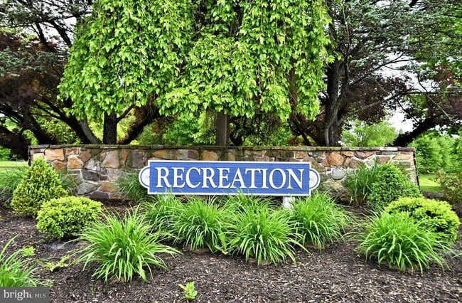 Building Photo - 1401 Society Pl