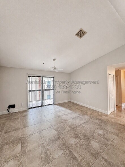 Building Photo - 4009 Crockers Lake Blvd