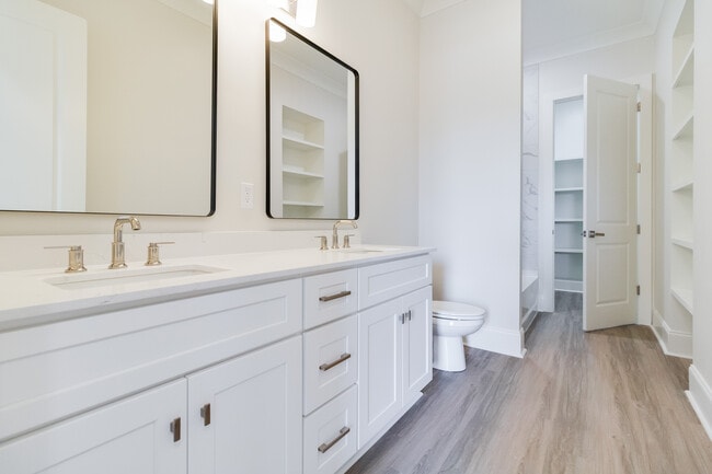 Building Photo - 108 Pilsbury Ln