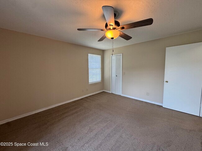 Building Photo - 7667 N Wickham Rd