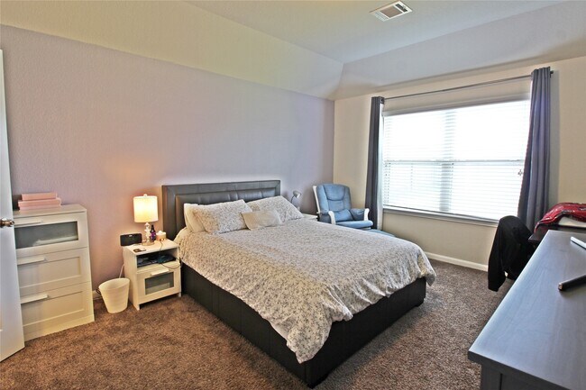 Building Photo - 4019 Spurwing Ln