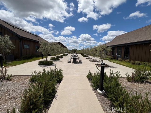 Building Photo - 2039 Carol Lee Ln