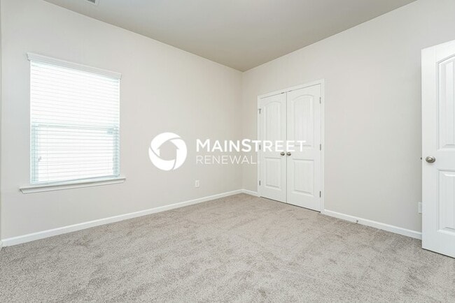 Building Photo - 4 Bedroom Pet-Friendly Home in Union City,...