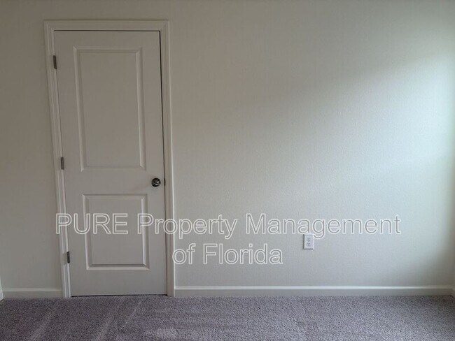 Building Photo - 2383 NW 22nd Ct