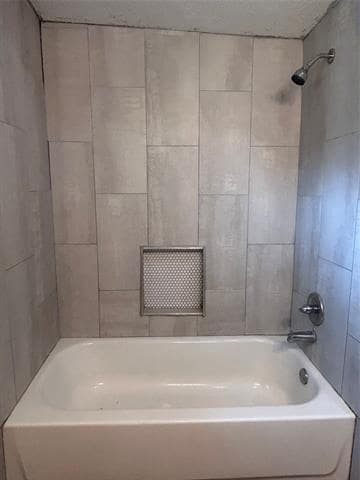 Building Photo - 615 S Throckmorton St