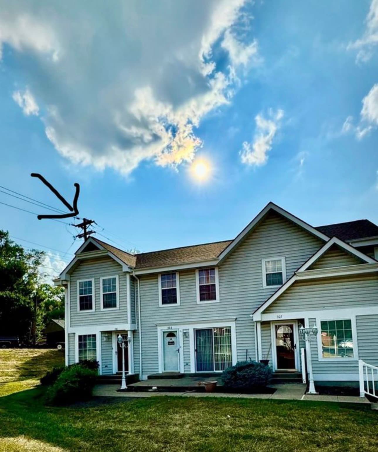 End unit - 301 Bluegrass Ave