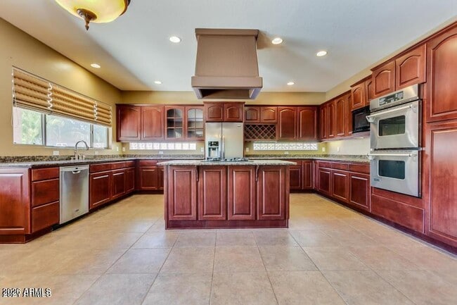 Building Photo - 1705 E Coconino Dr