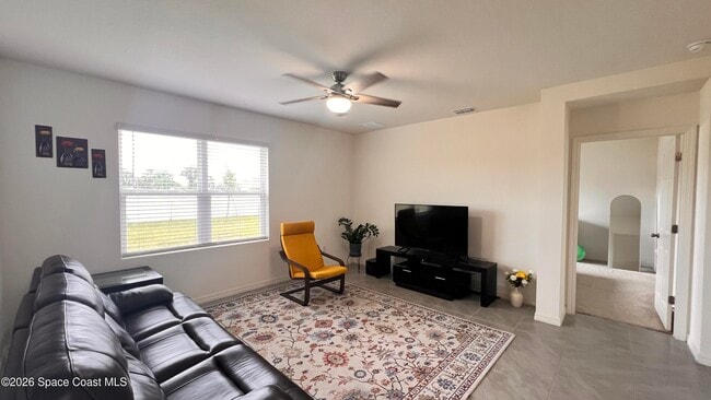 Building Photo - 1322 McFarland Dr