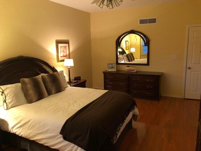 Building Photo - 6412 Brisa Del Mar Dr