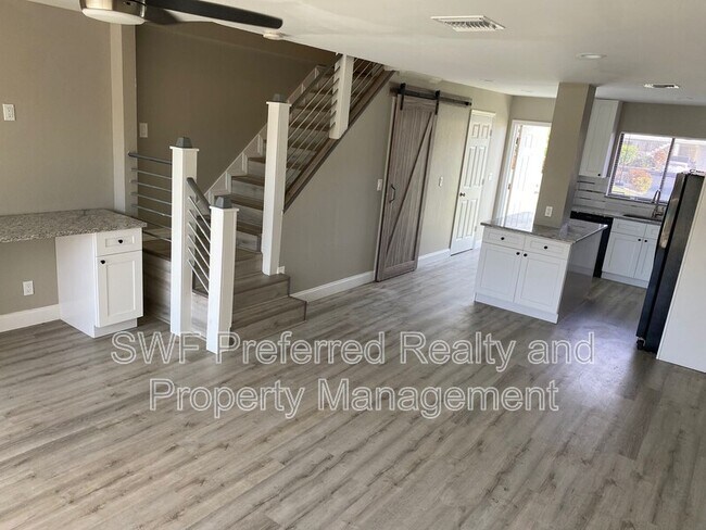 Building Photo - 4318 SE 5th Ave