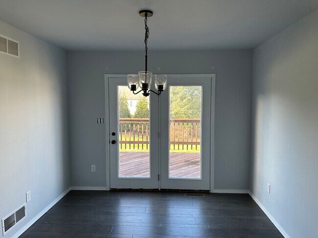 Building Photo - 3182-3184 Shellers Bend