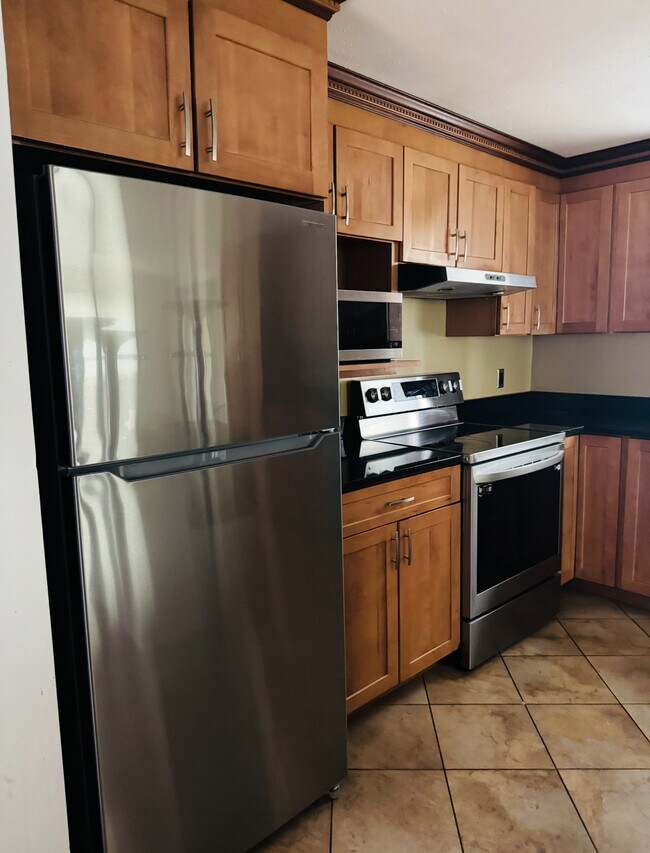 Building Photo - 10 Hamman Cir
