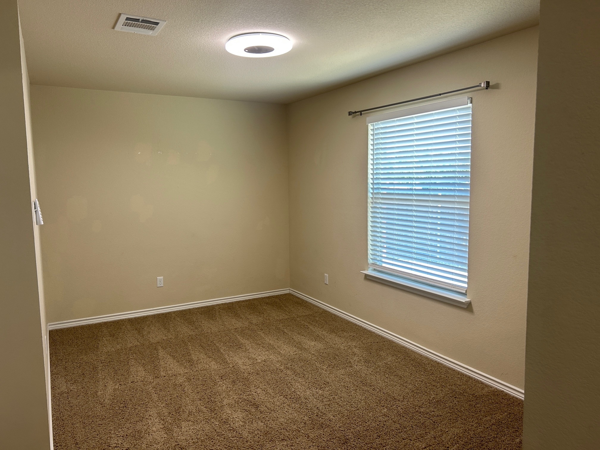 Building Photo - 2006 Deer Field Way