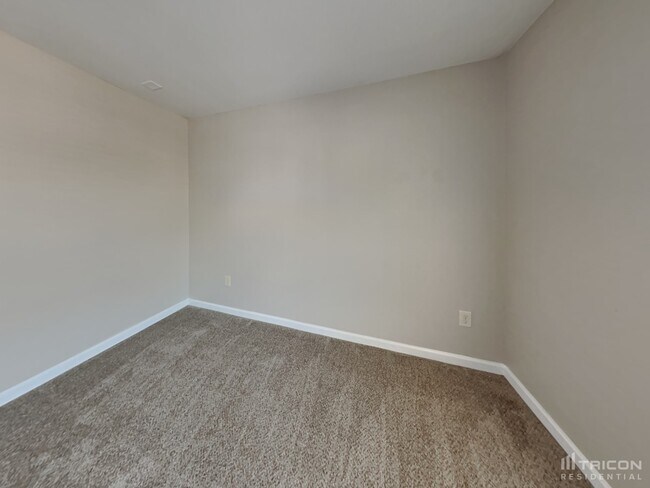 Building Photo - 81 Wyndham Ct