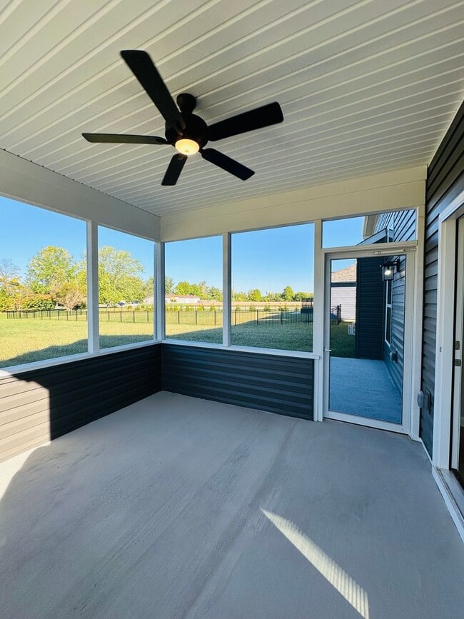 Building Photo - 1970 Petit Dr