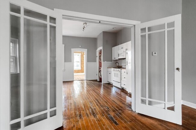 Building Photo - 1906 Cherokee St