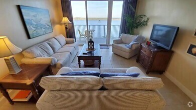 Building Photo - 13427 Blue Heron Beach Dr
