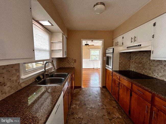Building Photo - 119 Cardinal Ln