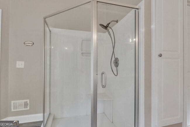 Building Photo - 135 Handshaker Ct