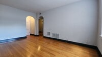 Building Photo - 1019 Sanford Ave